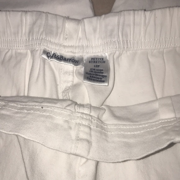 Croft & Barrow 12P stretch white capris - Picture 3 of 3